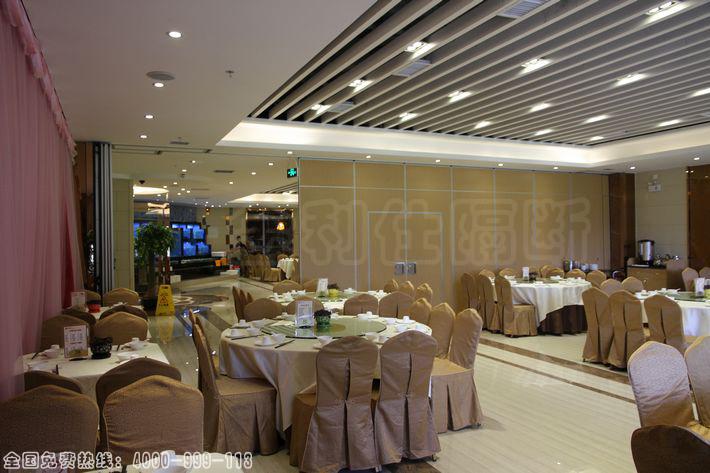 廣州花季節(jié)餐廳隔斷工程圖片